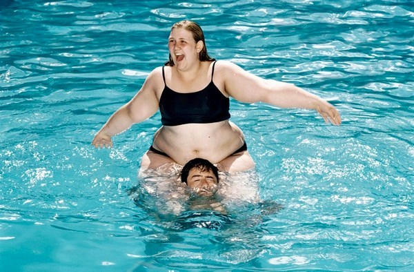 Плавание в бассейне как идеальный способ похудения и коррекции проблемной фигуры